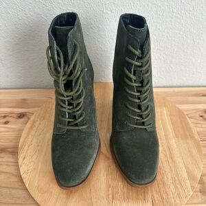 Journee Signature Womens Edda Block Heel Booties olive